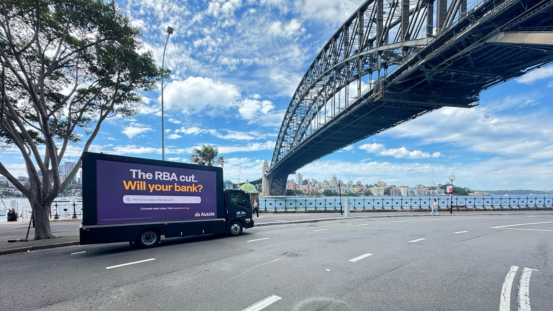 Digital Mobile Billboards ask for a Rate Cut by Aussie Home Loans, Sydney